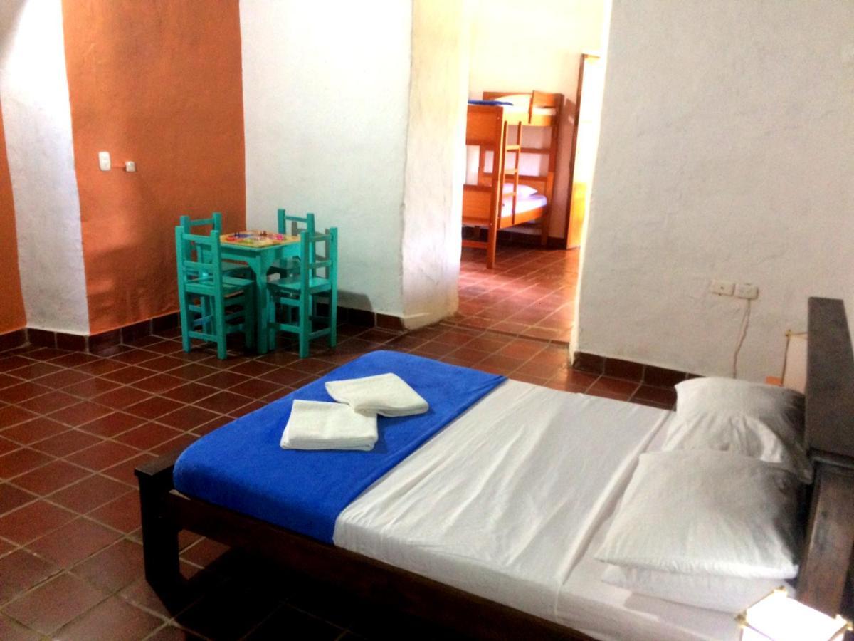 La Hacienda Hostel ซานกิล ภายนอก รูปภาพ