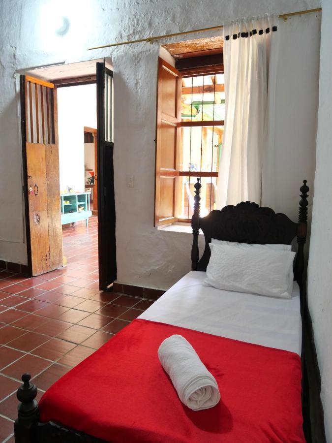 La Hacienda Hostel ซานกิล ภายนอก รูปภาพ