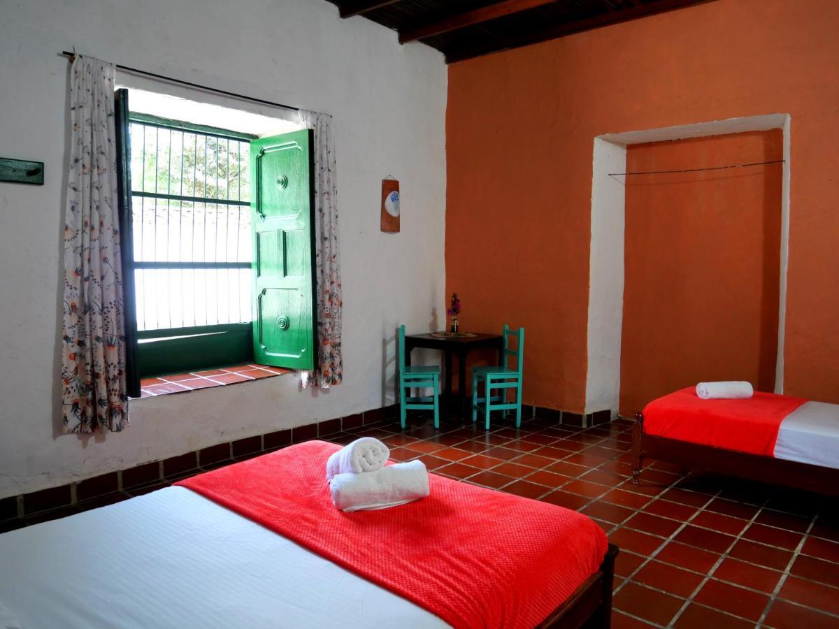 La Hacienda Hostel ซานกิล ภายนอก รูปภาพ