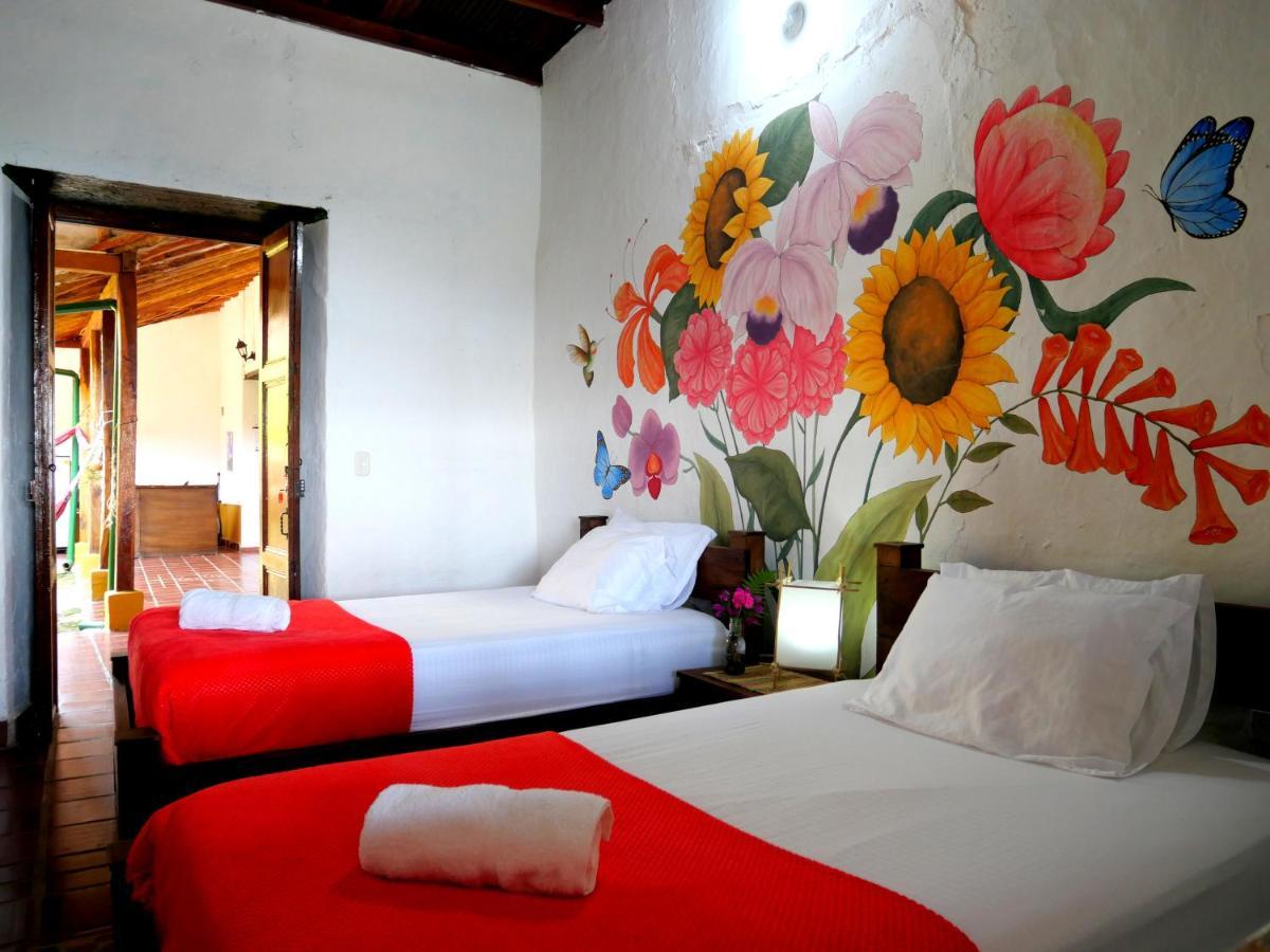 La Hacienda Hostel ซานกิล ภายนอก รูปภาพ