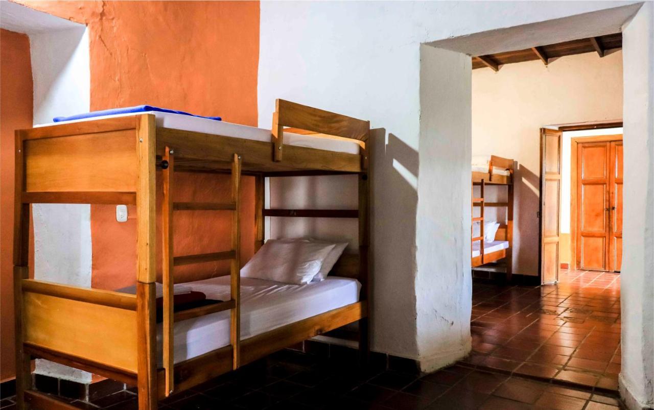 La Hacienda Hostel ซานกิล ภายนอก รูปภาพ