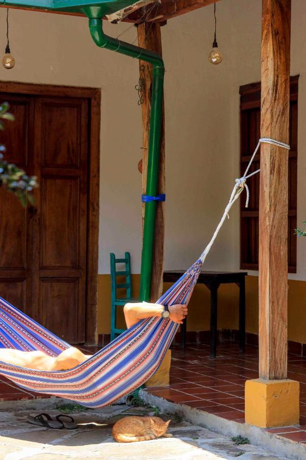La Hacienda Hostel ซานกิล ภายนอก รูปภาพ